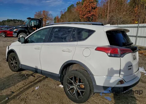 2016 Toyota Rav4 Se z USA, uszkodzony, nr VIN JTMJFREV8GD187745